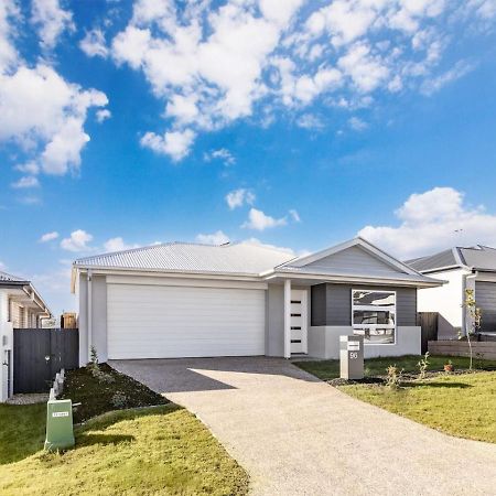 Convenient Brandnew 4 Beds House, 5 Mins To Mall Springfield Lakes Exterior photo