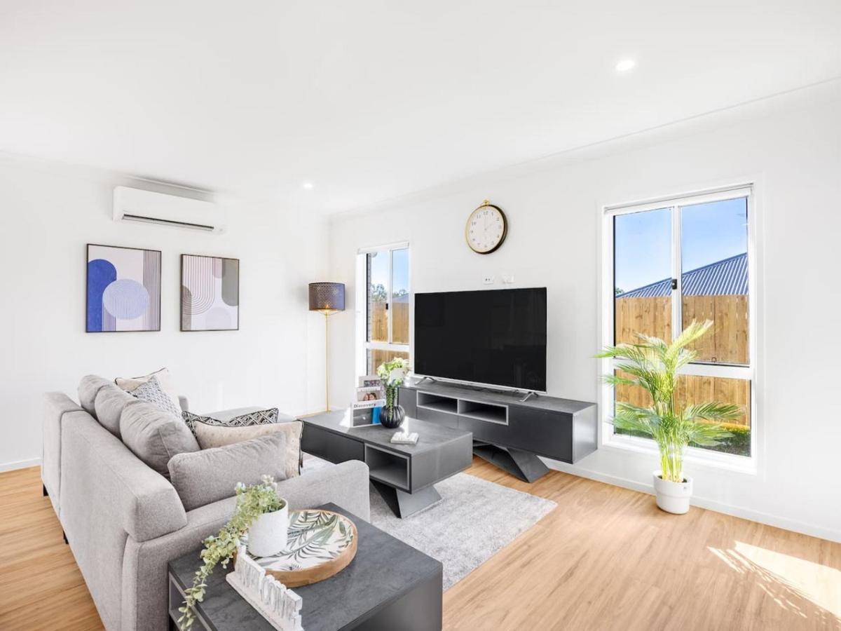 Convenient Brandnew 4 Beds House, 5 Mins To Mall Springfield Lakes Exterior photo